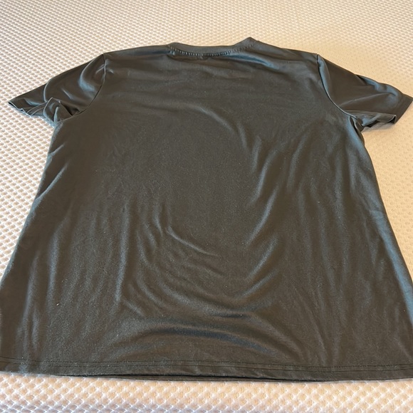 Women’s shirt size Large - Picture 3 of 4